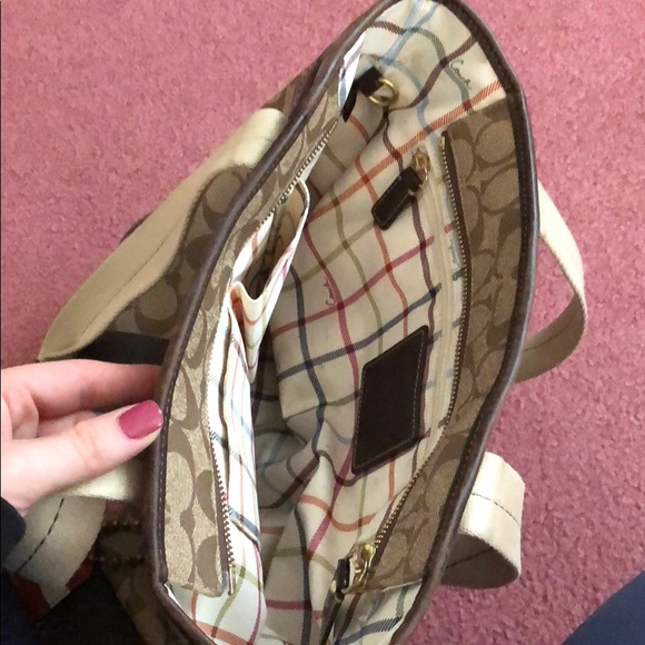 Coach purse - Picture 4 of 4